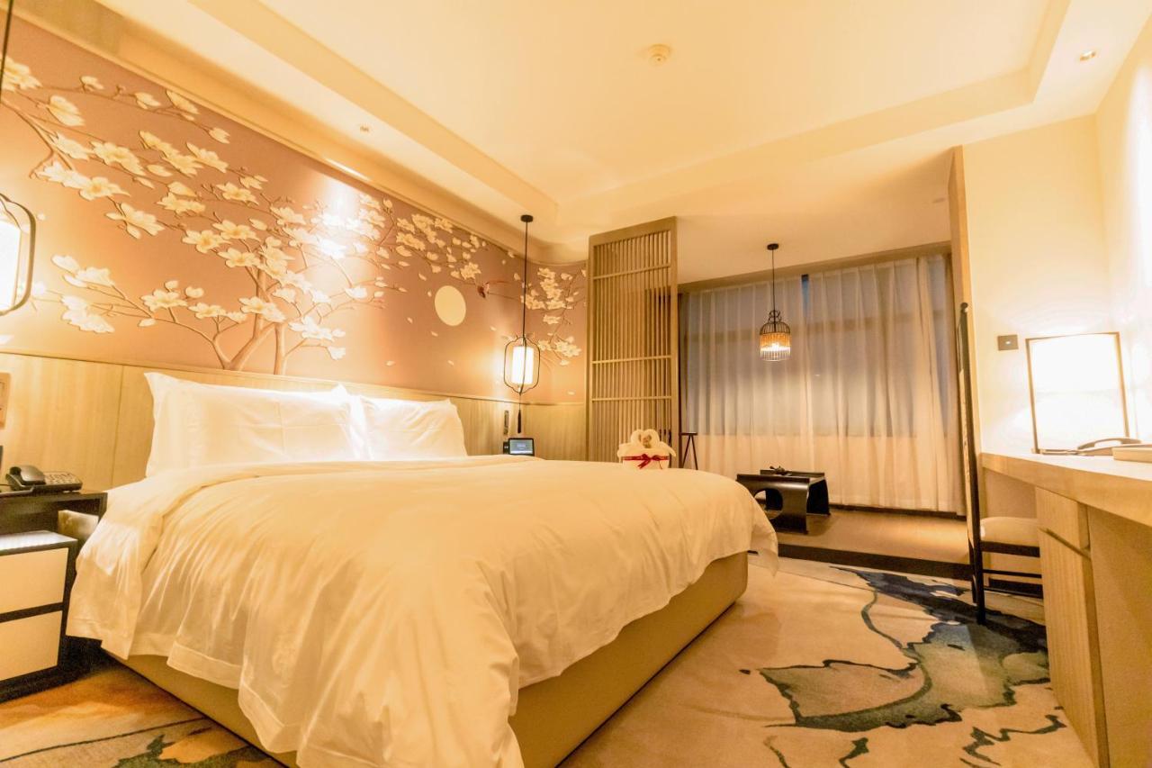Guangzhou Baiyun Hotel Eksteriør billede Deluxe room