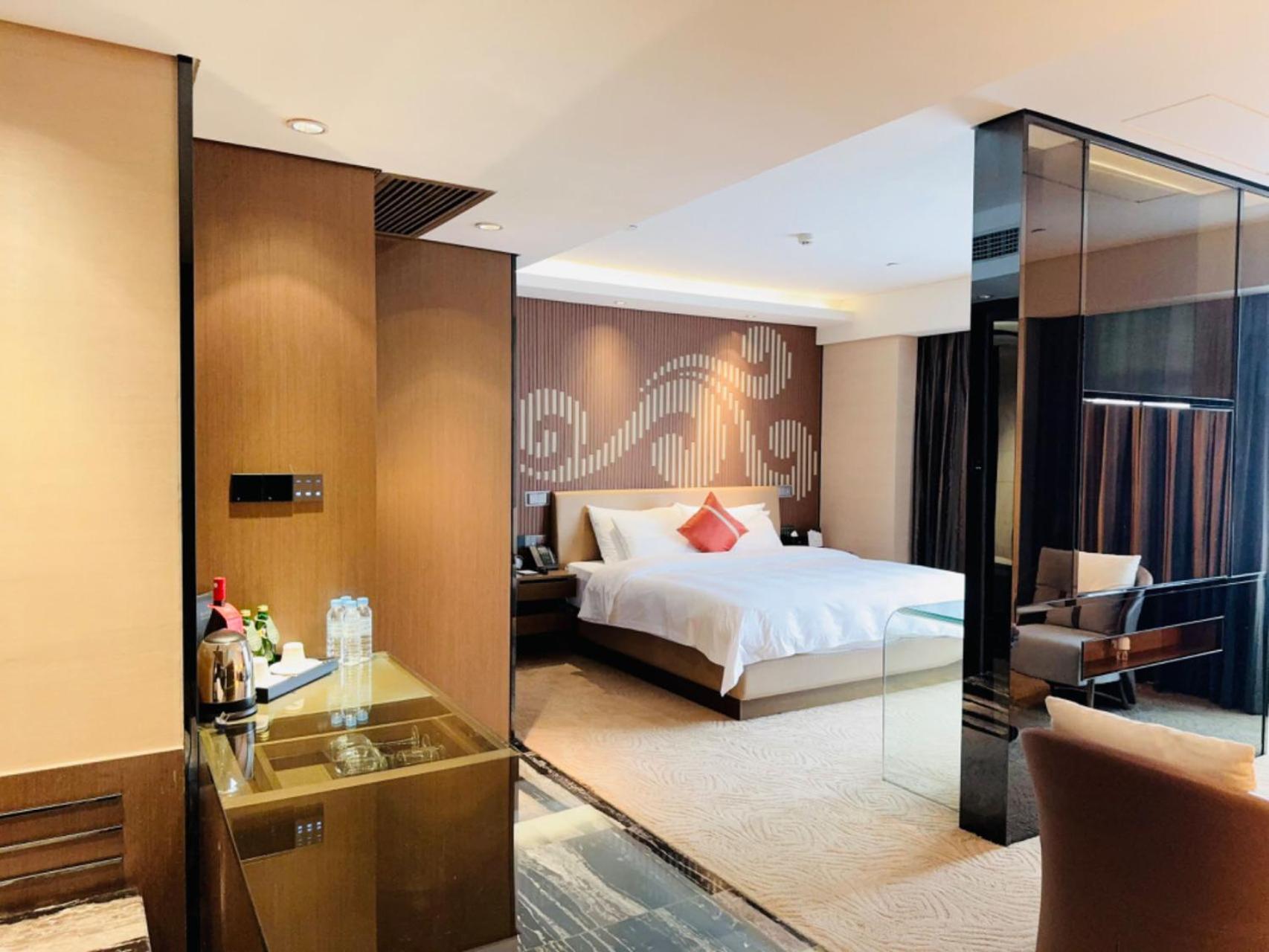 Guangzhou Baiyun Hotel Eksteriør billede Deluxe room